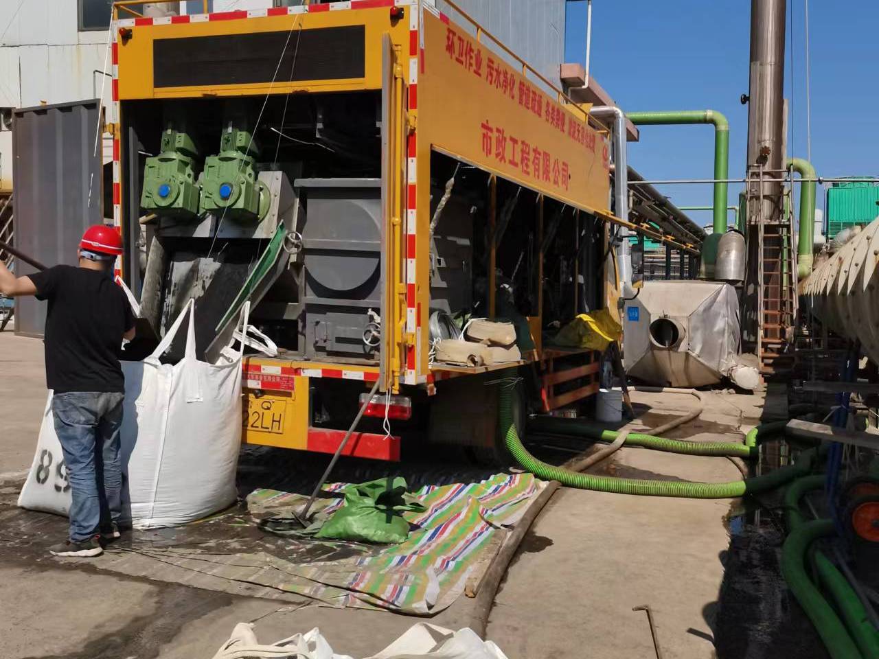 方正淤泥压干处理